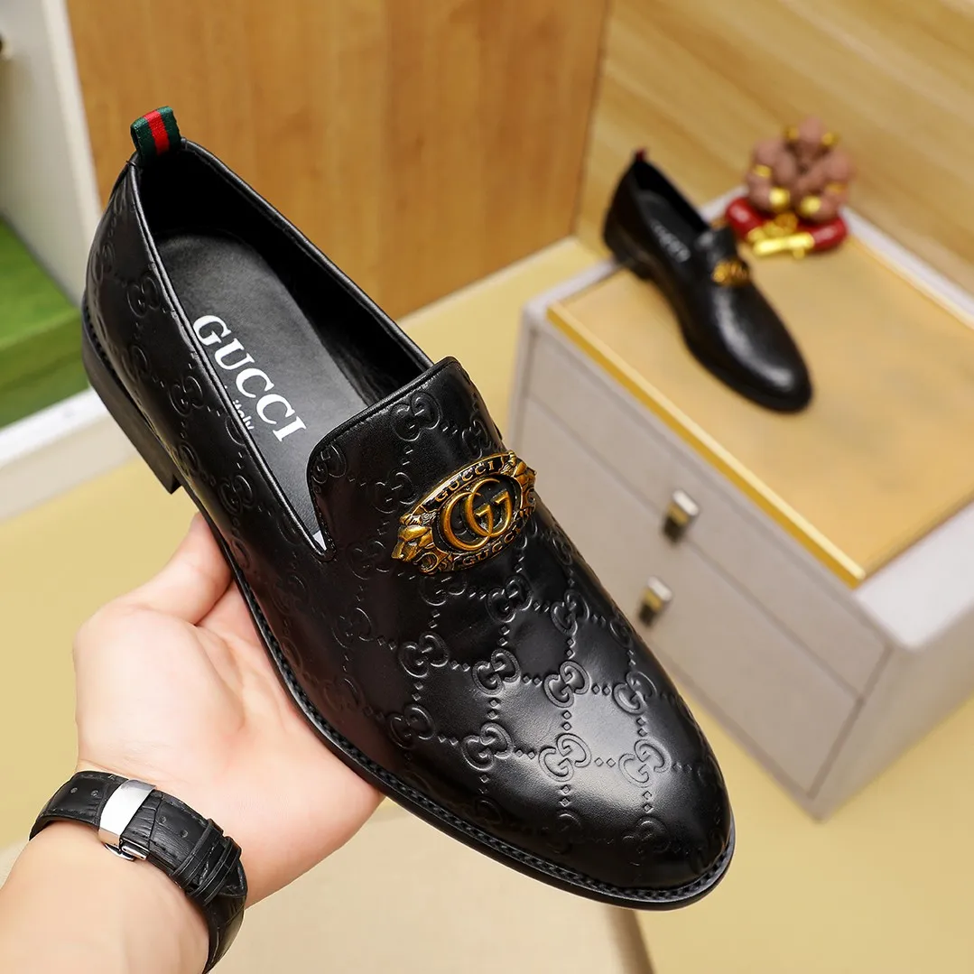 Men's men's shoes 💰400 🆘【GUCCI】Gucci ·🐑里· Hot-selling beanie shoes, top brand luxury, top quality, latest fashion beanie shoes.. The upper is made of original first-layer cowhide. (🐑leather·inner). The original stylish and stylish soft rubber wear-resistant and non-slip outsole is light and comfortable on the foot, available in black! Matching code: 39/45 (38.46. Can be customized)